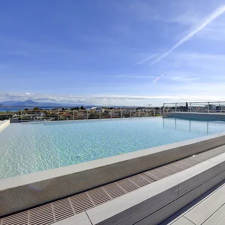 Opalia - Rooftop Pool