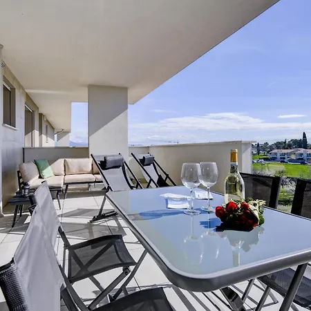 Opalia - Rooftop Pool بسكييرا ديل غاردا